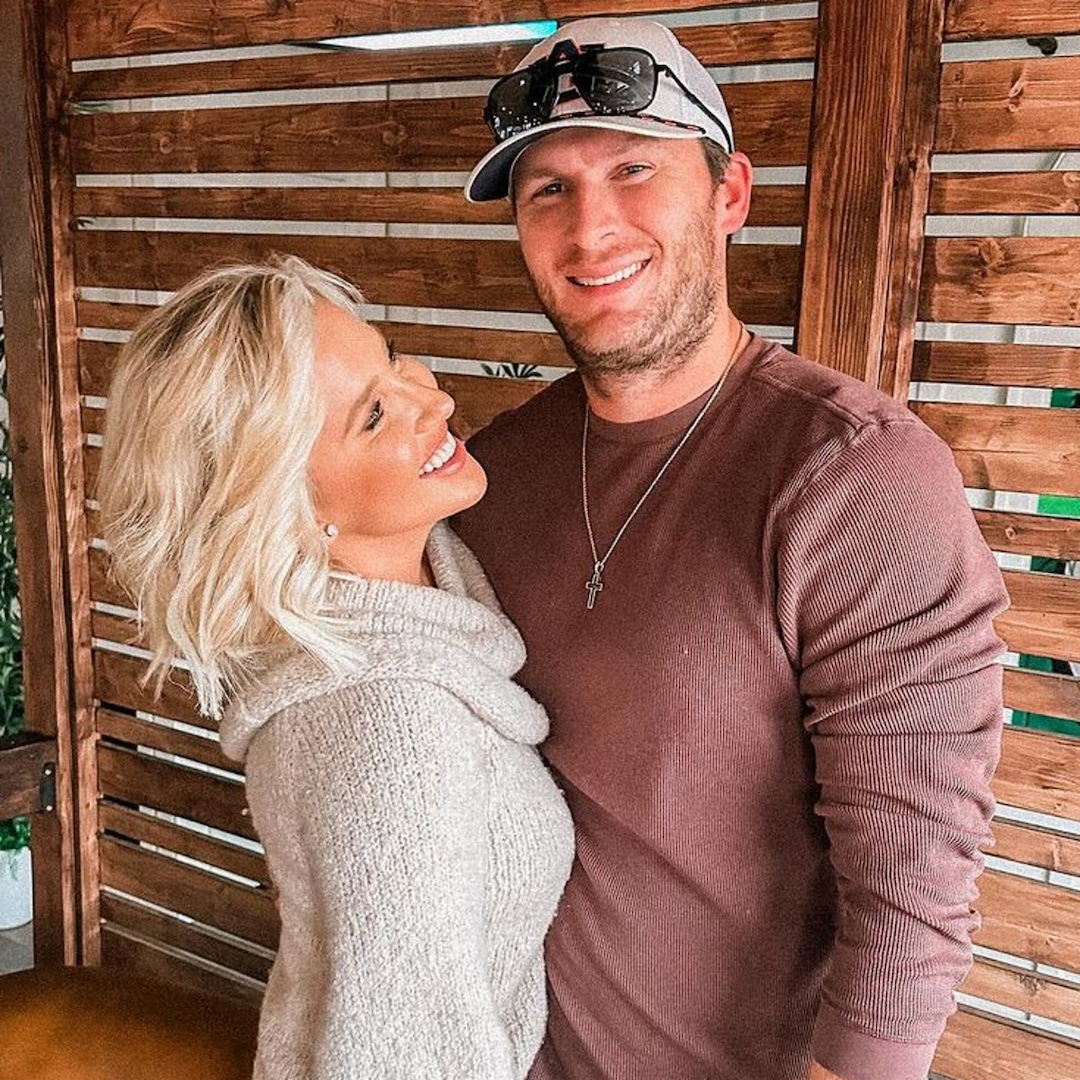 Savannah Chrisley Kisses Robert Shiver in Instagram Official Photo Savannah Chrisley Kisses Robert Shiver in Instagram Official Photo